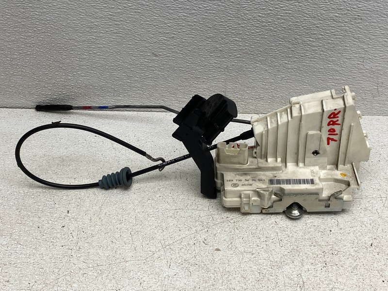 2010-2012 MERCEDES GL450 REAR RIGHT PASSENGER SIDE DOOR LOCK LATCH OEM LOT710