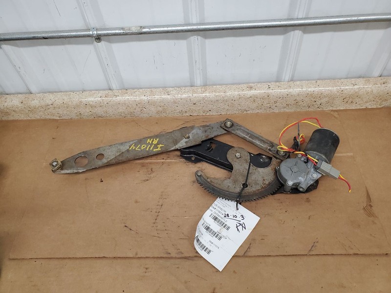Passenger Right Front Window Regulator 2 Door Fits 79-87 GRAND MARQUIS 290086