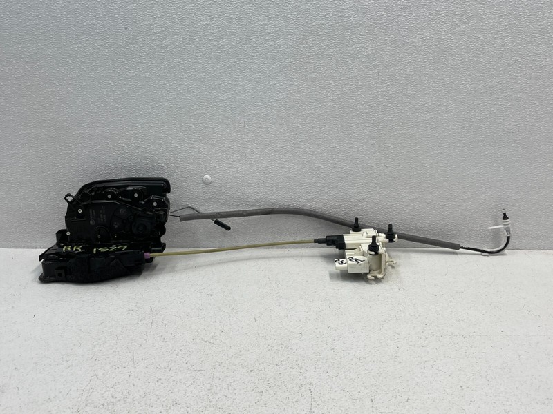 2016-2019 BMW 750i G12 Rear Right Pass Door Lock Latch Actuator Motor 1529 OEM