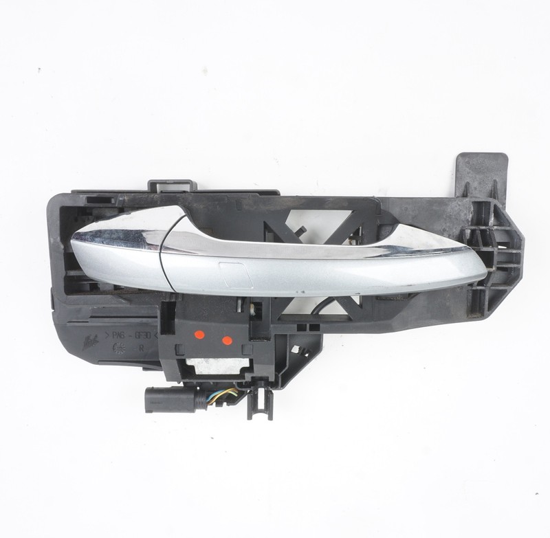 07-13 Mercedes W221 S550 S63 AMG Front Right Keyless Go Exterior Door Handle OEM