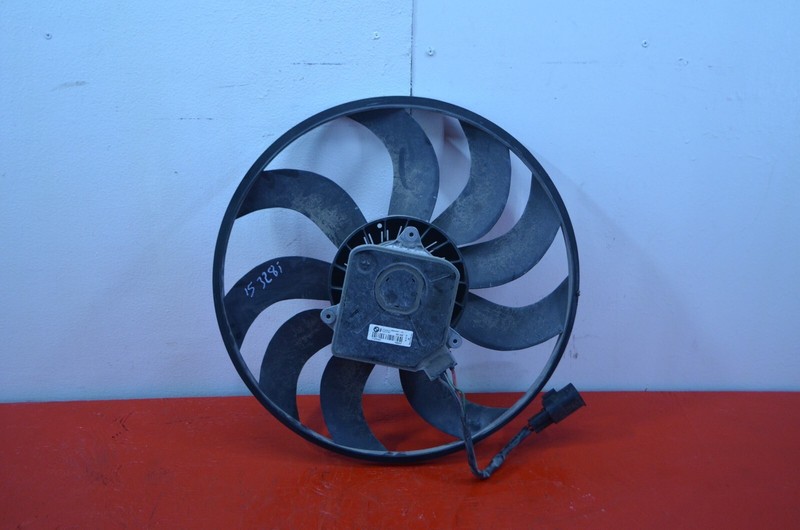 12-18 BMW F30 328I 335I 2.0L N20 ENGINE RADIATOR COOLING FAN OEM