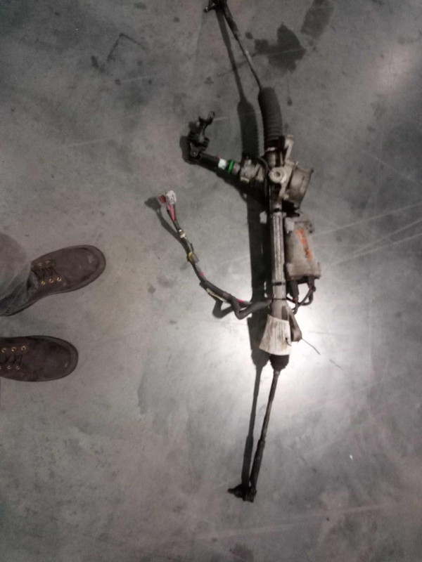 2018 Subaru XV Crosstrek Rack and Pinion Assembly OEM Black 117k Miles