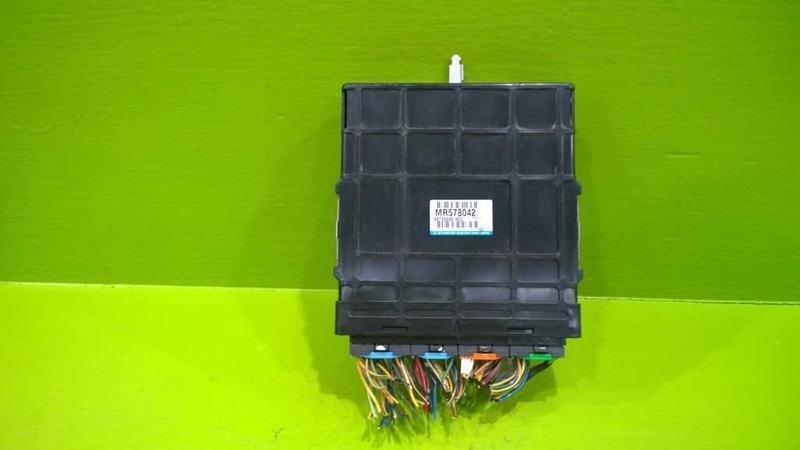 02 MITSUBISHI MONTERO SPORT LS 3.0L ECM ELECTRONIC ENGINE CONTROL MODULE 2507-1