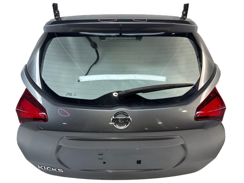 2018-2020 Nissan Kicks Rear Hatchback Trunk Assembly Silver W/Tail Light Scratch