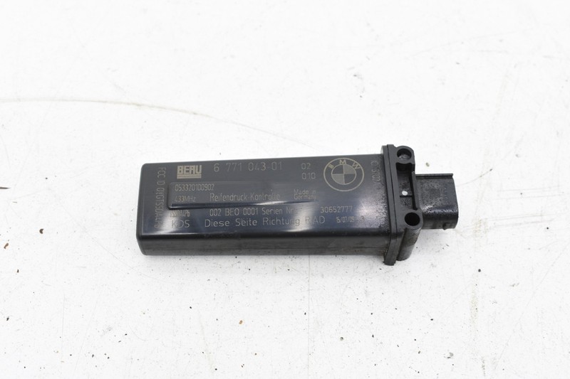 2009 BMW E90 328xi RDC TPMS TIRE PRESSURE MONITOR SYSTEM SENSOR OEM 6771043 KW75