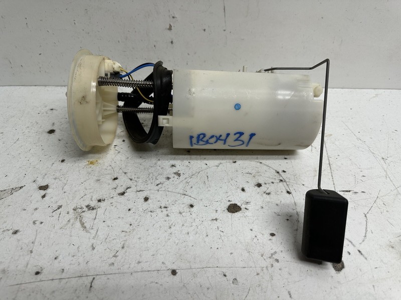2006-2011 Honda Element 2.4L Fuel Pump w Sending Unit & Bracket