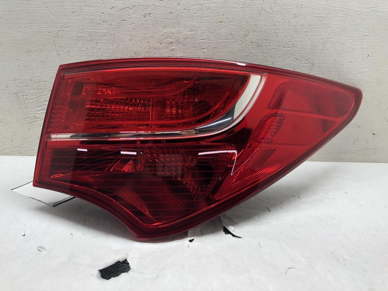 13-16 HYUNDAI SANTA FE Right Passenger Taillight SWB OEM Grade B Condition!