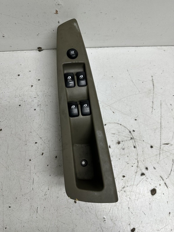 2005-2008 Suzuki Forenza Left Front Driver Master Window Switch With Bezel Oem