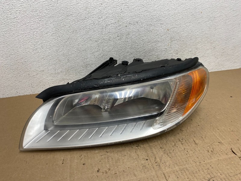2008 to 2013 Volvo XC70 V70 S80 Driver Side Left Halogen Headlight AE6602 DW
