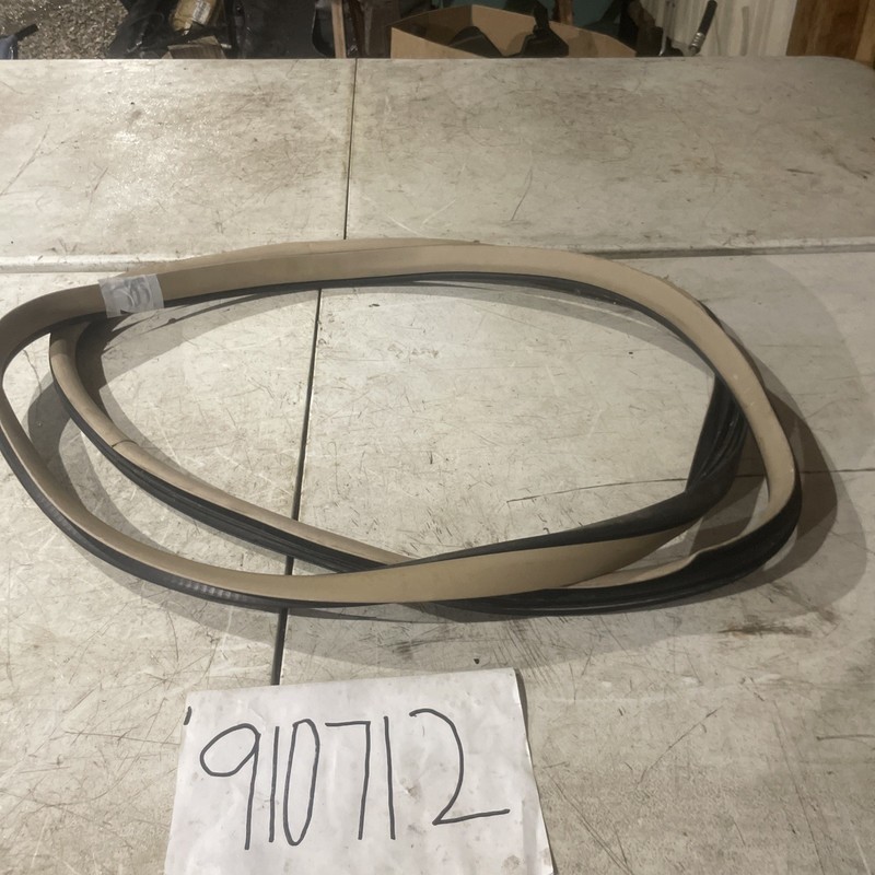 05 06 07 08 09 CADILLAC SRX FRONT RIGHT PASS SIDE DOOR WEATHERSTRIP SEAL OEM