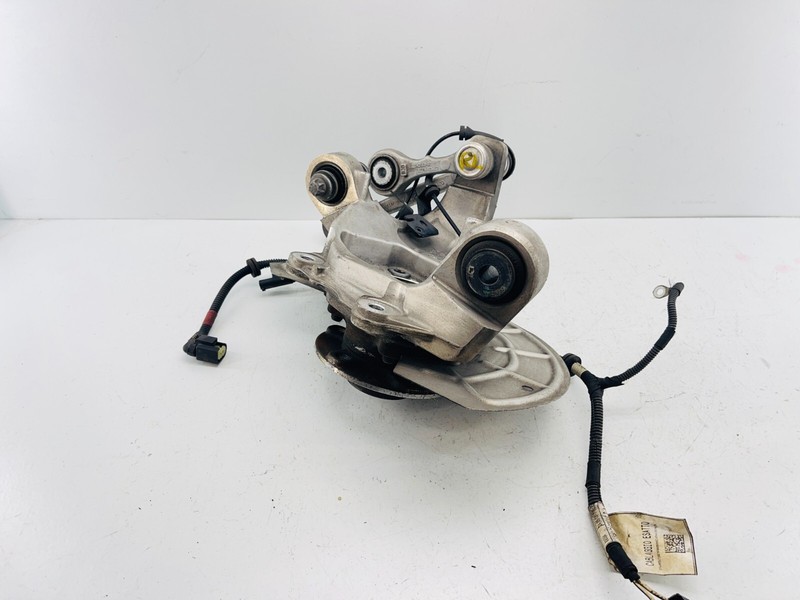 17-22 Alfa Romeo AWD REAR LEFT DRIVER SIDE SPINDLE KNUCKLE W/ HUB OEM