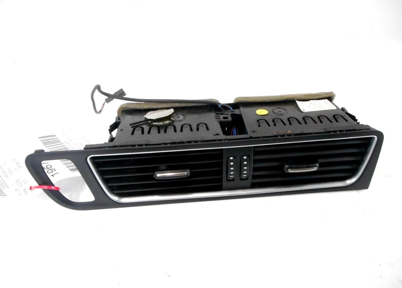 Audi Q5 Center Dashboard Air Vent OEM 2010