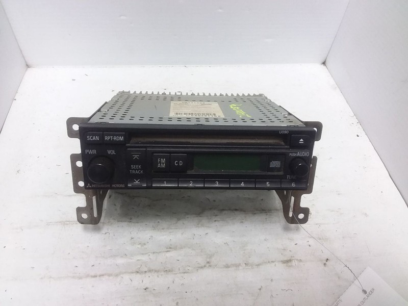 Radio Receiver AM FM CD Player Fits 04-06 MONTERO MN141488