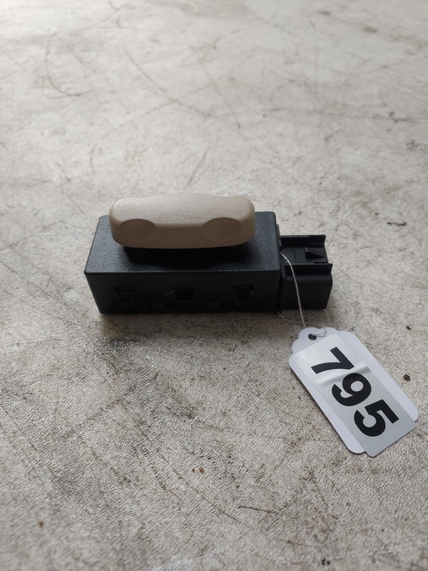 2005 Buick LaCrosse 6 Way Diver Side Power Seat Switch Beige 12451495 OEM