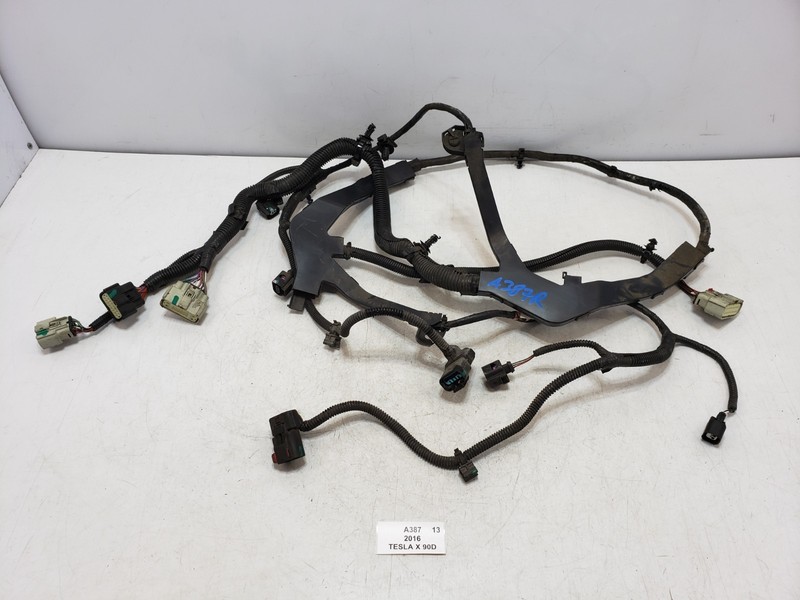 ✅ 2016-2020 OEM Tesla Model X Rear Subframe Cradle Wiring Harness
