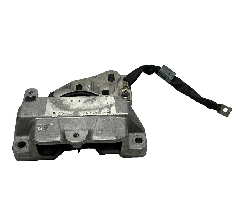 📌 2019 - 2025 MERCEDES A 220 CLA GLA GLB TRANSMISSION MOUNT SUPPORT BRACKET OEM