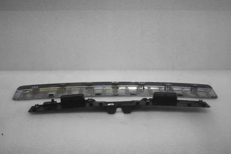 2010 2011 2012 MERCEDES GL550 GL450 GL350 X164 TRUNK SILL CHROME TRIM 1647400130