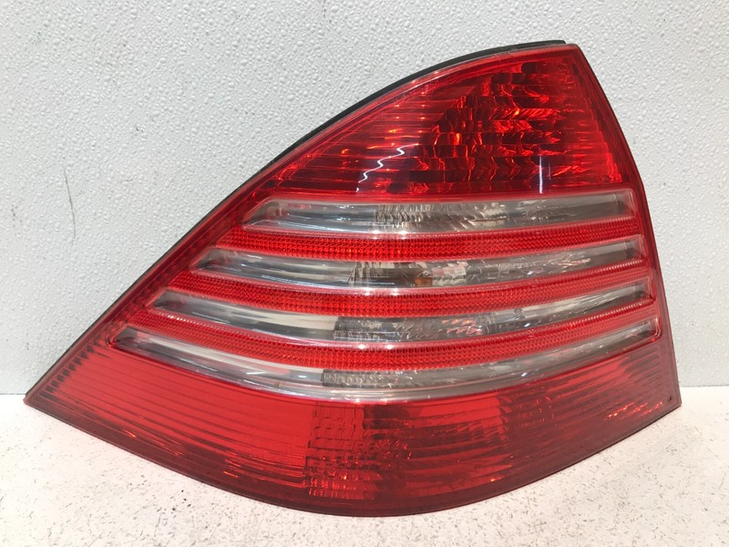 2003-2006 Mercedes W220 S500 Left Driver Side Rear Tail Lamp Light 2208200764