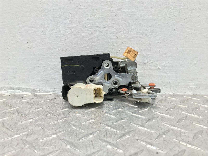 2007 CHEVROLET SILVERADO 1500 REAR DRIVER CREW CAB OEM 21906071