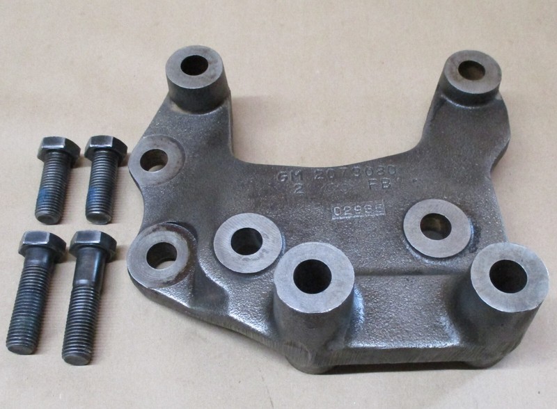GM CHEVY STEERING GEAR MOUNTING BRACKET - MOUNTS BEHIND GEAR TO FRAME 2073080