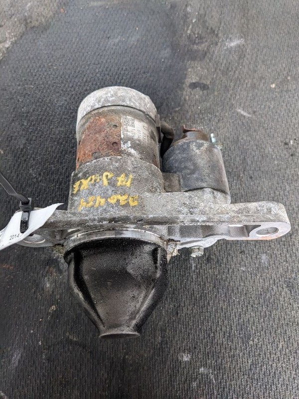Starter Motor MR20DE Fits 13-21 NV200 1073052