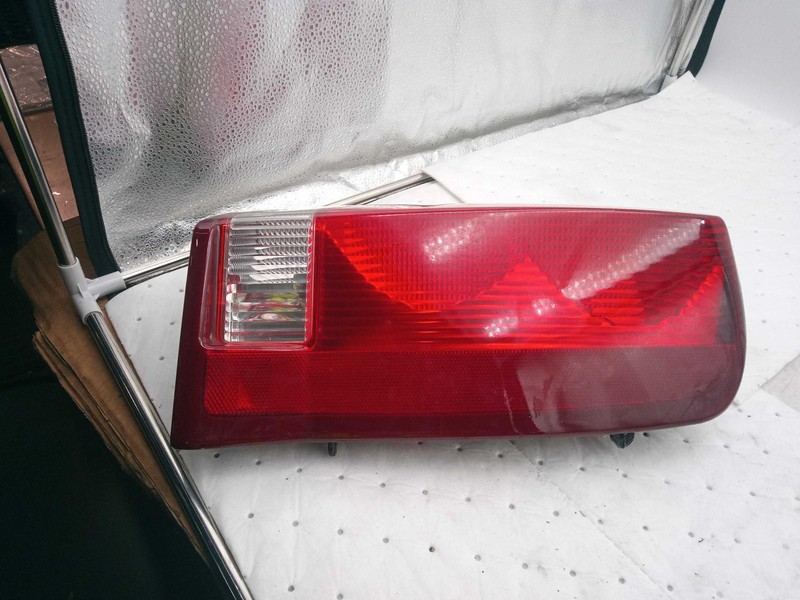 2003 Cadillac Escalade ESV Right Tail Light Assembly White OEM 601016