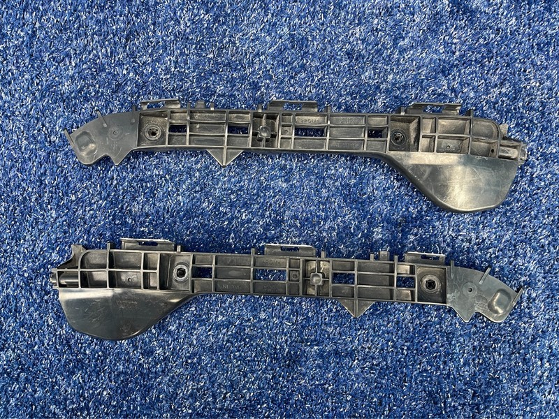 2011–2017 Lexus CT200h Rear Bumper Bracket Set Left & Right Side OEM 52576-76010