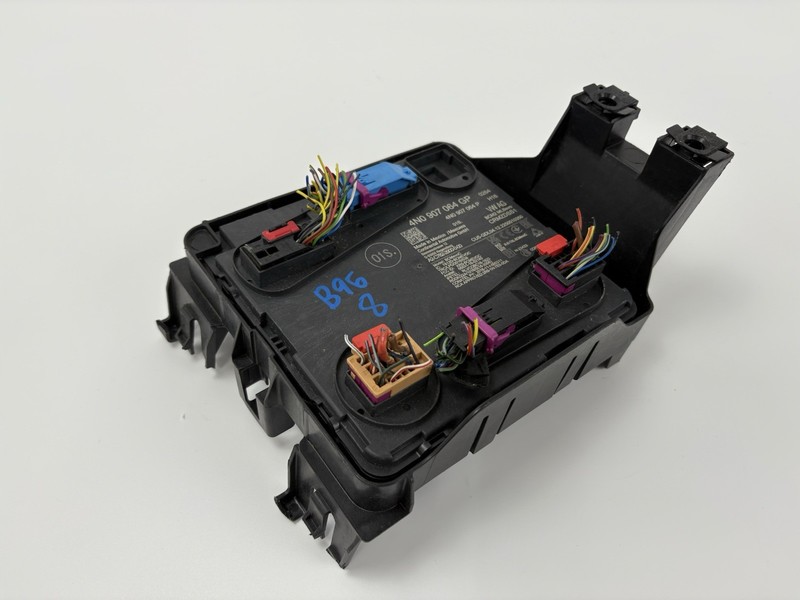 2020-2023 Audi Q5 Body Control module Dash Mounted Oem 4n0907064gp 4n0907064gh