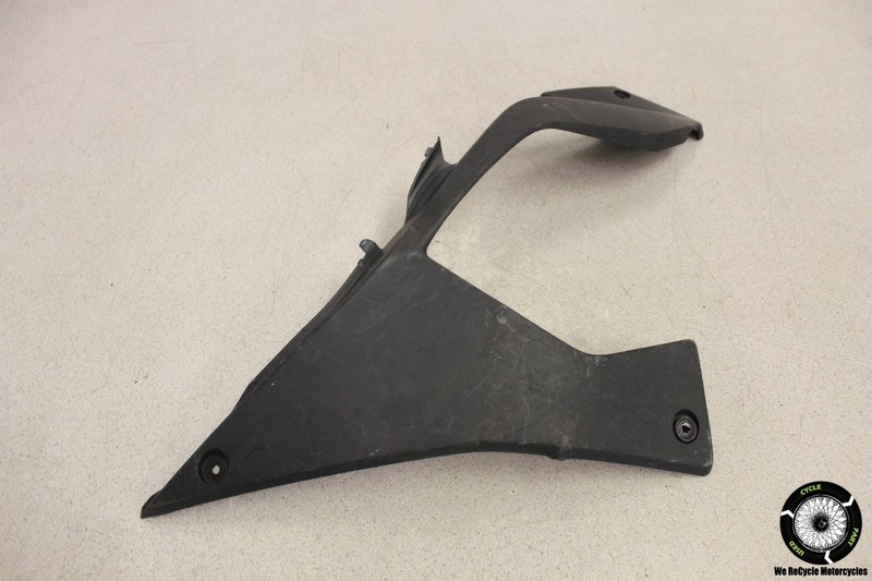 2016 Yamaha YZF R3 LEFT LOWER MID PLASTIC FAIRING TRIM COVER 16