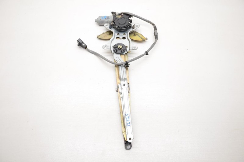 96-02 Toyota 4Runner 4WD Driver Left Front Window Regulator and Motor