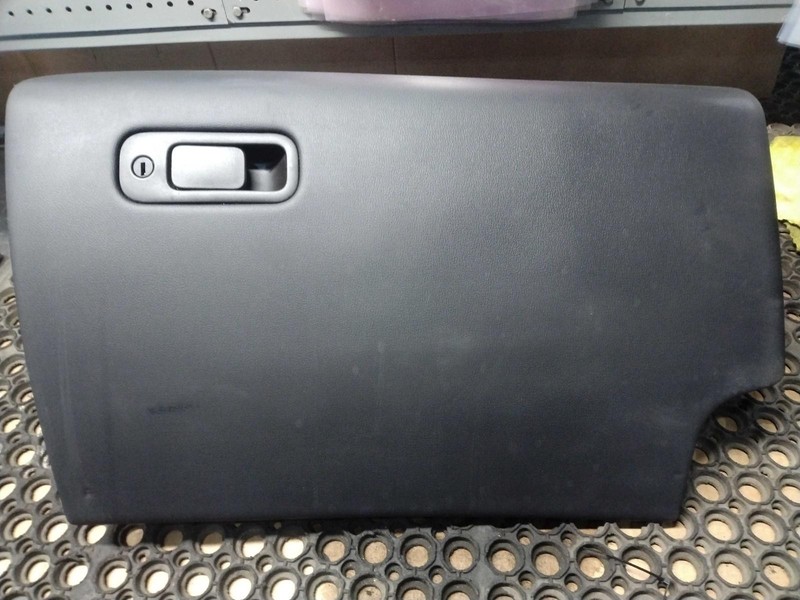 2015 Lincoln MKS Glove Box Black OEM Used 4212677 96K Miles