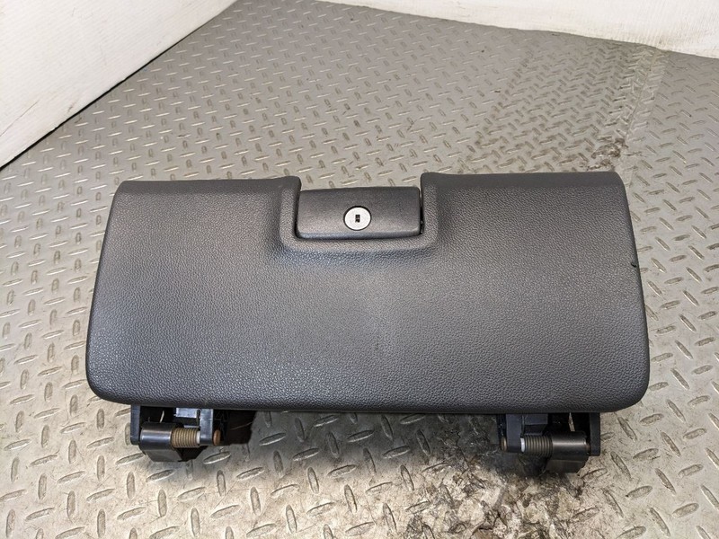 15 16 17 18 19 CHEVY SILVERADO Upper Storage Glove Box Assembly Black 1171734