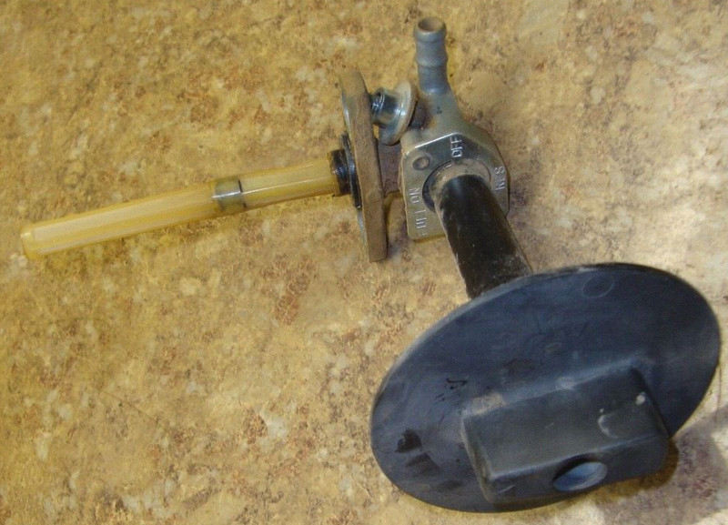 1998 Honda TRX400 TRX 400 4X4 FW Foreman Fuel Gas Tank Container Petcock Valve