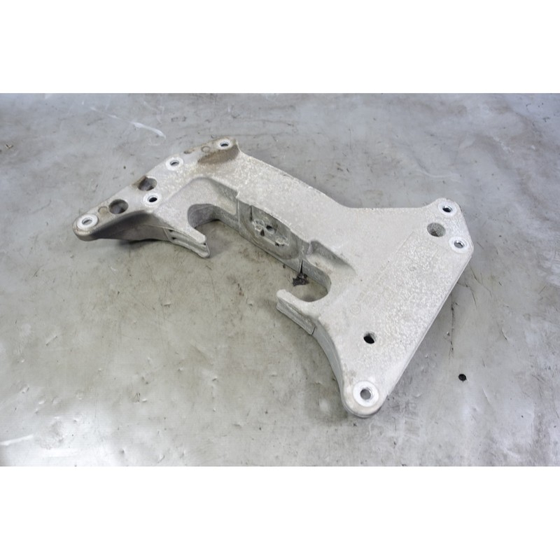17-25 BMW G30 G20 G22 430i M340i RWD Automatic Transmission Crossmember Mount OE