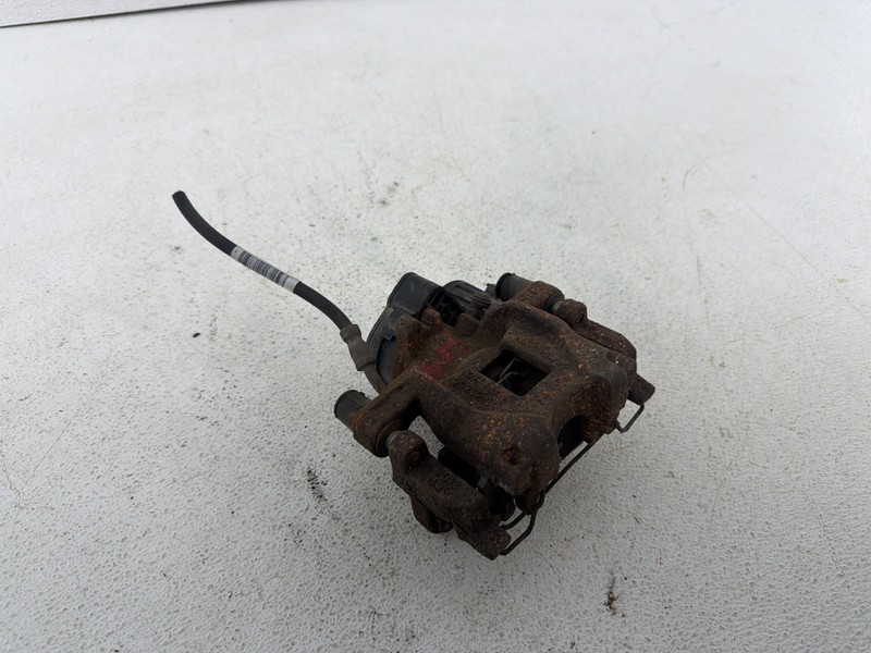 2020-2024 FORD ESCAPE AWD REAR RIGHT SIDE DISC BRAKE CALIPER OEM