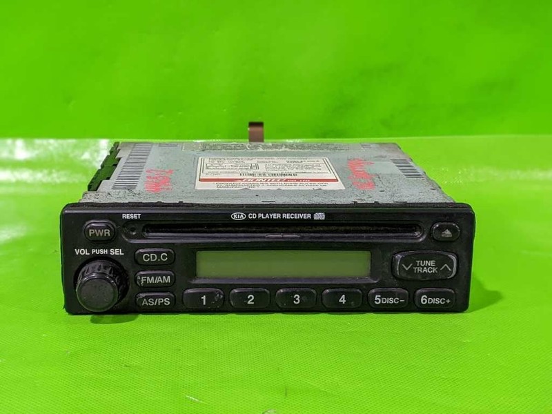 01 02 SPORTAGE FACTORY RADIO AM FM STEREO CDOEM 4465-2