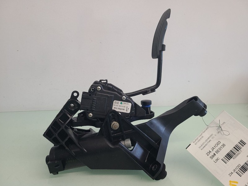 Accelerator Gas Pedal Fits 2003 S Type 588217