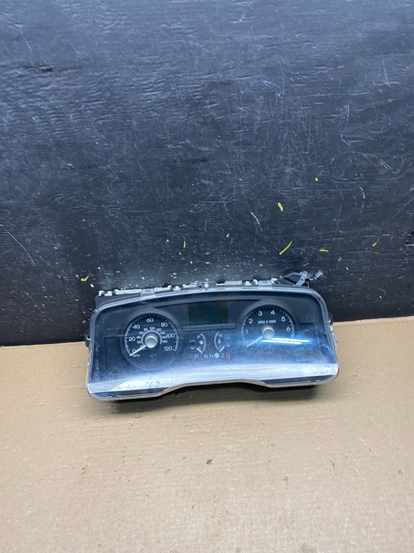 2009 to 2010 Mercury Marquis Speedometer Cluster Gauge Oem s6423 DG