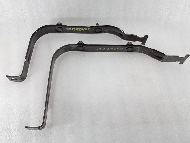 2014-2016 Dodge Ram 1500 3.0L 2265 DEF Tank Securing Straps 68161467AC 68161468A