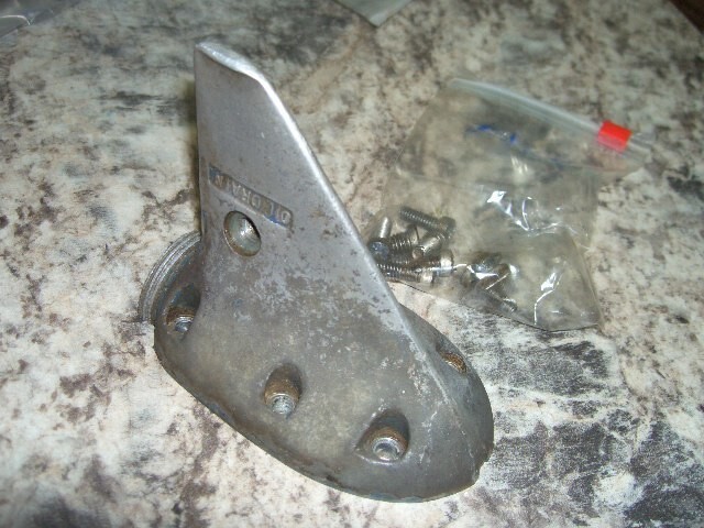 Evinrude 1970 6hp 6002b-e10452 skegboat motor part bin 5055