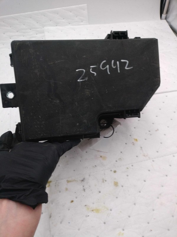 2023 Honda Accord OEM Fuse Box 3220030AA00 Used 23K Miles White
