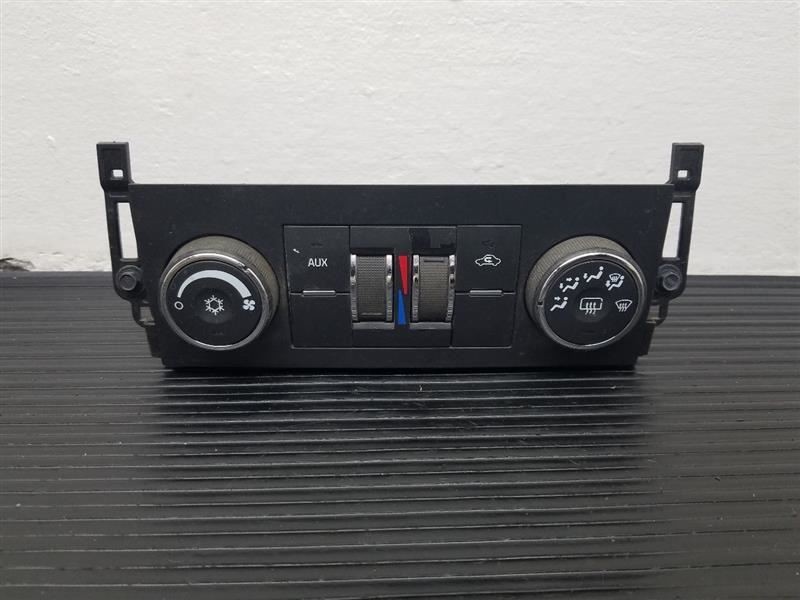 07-09 GMC Yukon Manual Temperature Control Dash Mounted OEM 25942135