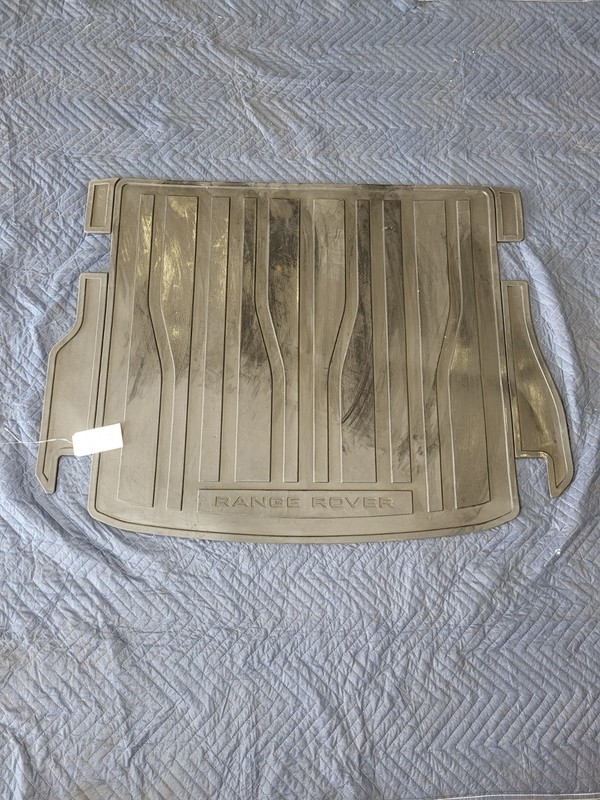 Used Oem Land Rover Rear Trunk Cargo Floor Mat for 2012-2019 Range Rover Evoque