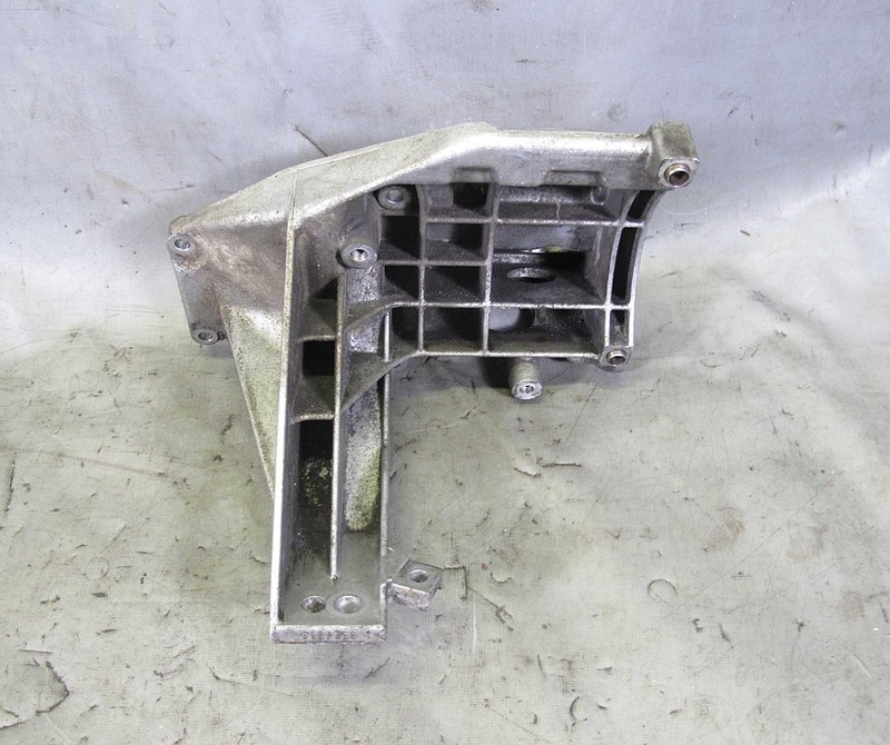 BMW E39 E38 Late V8 Right Engine Support Arm AC Compressor Bracket 1998-2003 OEM