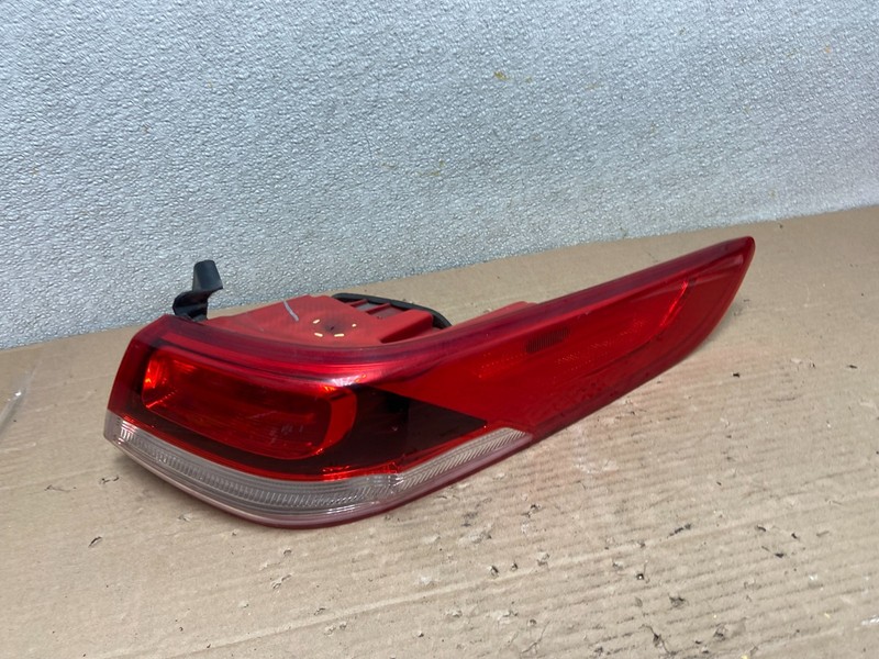 2016 to 2020 Kia Optima Right Passenger RH Side Tail Light Oem AA9364 LK