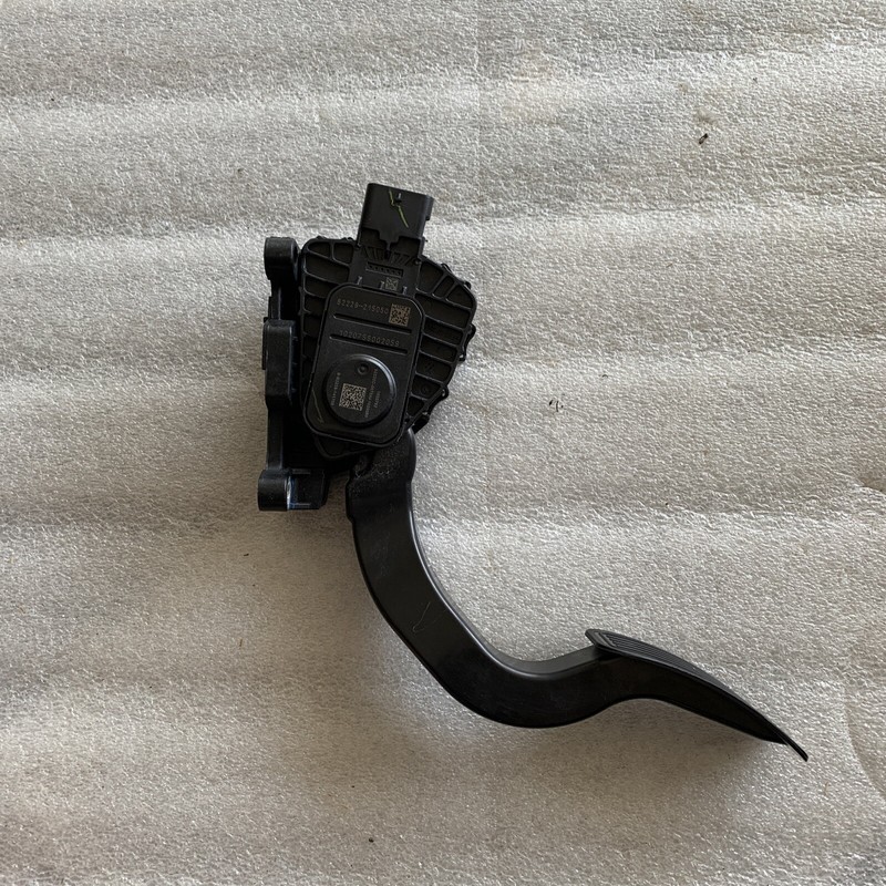 TESLA MODEL 3 GAS PEDAL ACCELERATOR THROTTLE SENSOR OEM 2020 - 2022