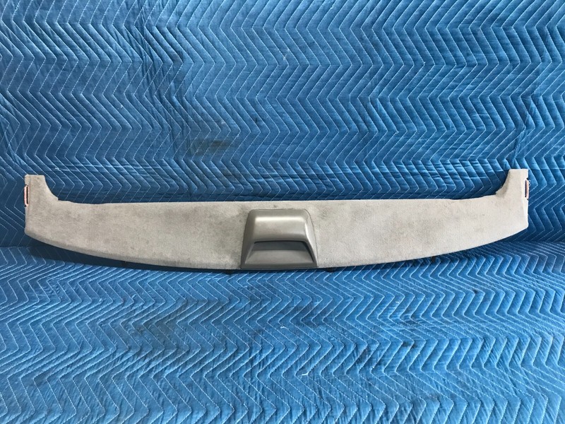 01-06 LEXUS LS430 THIRD REAR HIGH MOUNTED STOP LIGHT BRAKE PANEL TRIM GRAY OEM