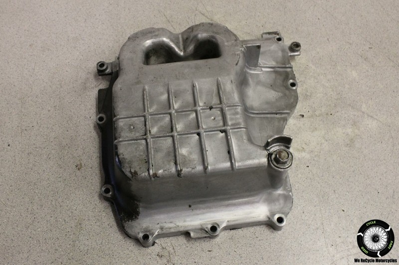 2001 Honda CBR600F4 ENGINE MOTOR BOTTOM OIL PAN COVER CBR 600 01 F4