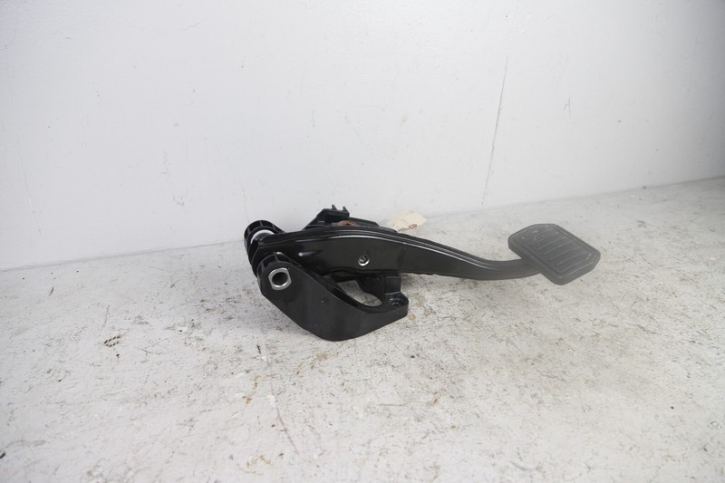 2017 - 2023 TESLA MODEL 3 BRAKE FOOT STOP PEDAL & SENSOR ASSEMBLY OEM 66K