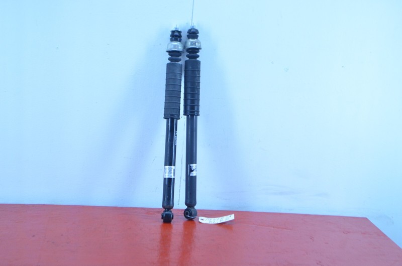 15-19 NISSAN VERSA NOTE REAR LEFT / RIGHT SHOCK STRUT ABSORBER SET OEM